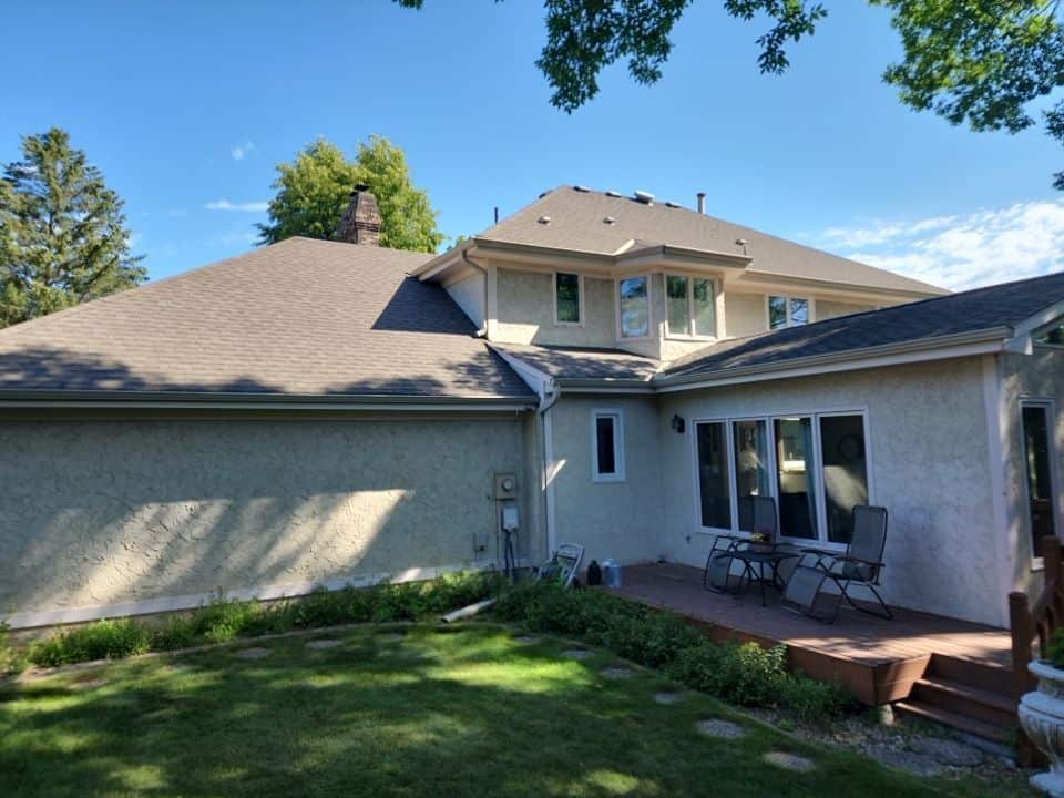 Plymouth, MN home with a new Owens Corning Duration roof in Black Sable