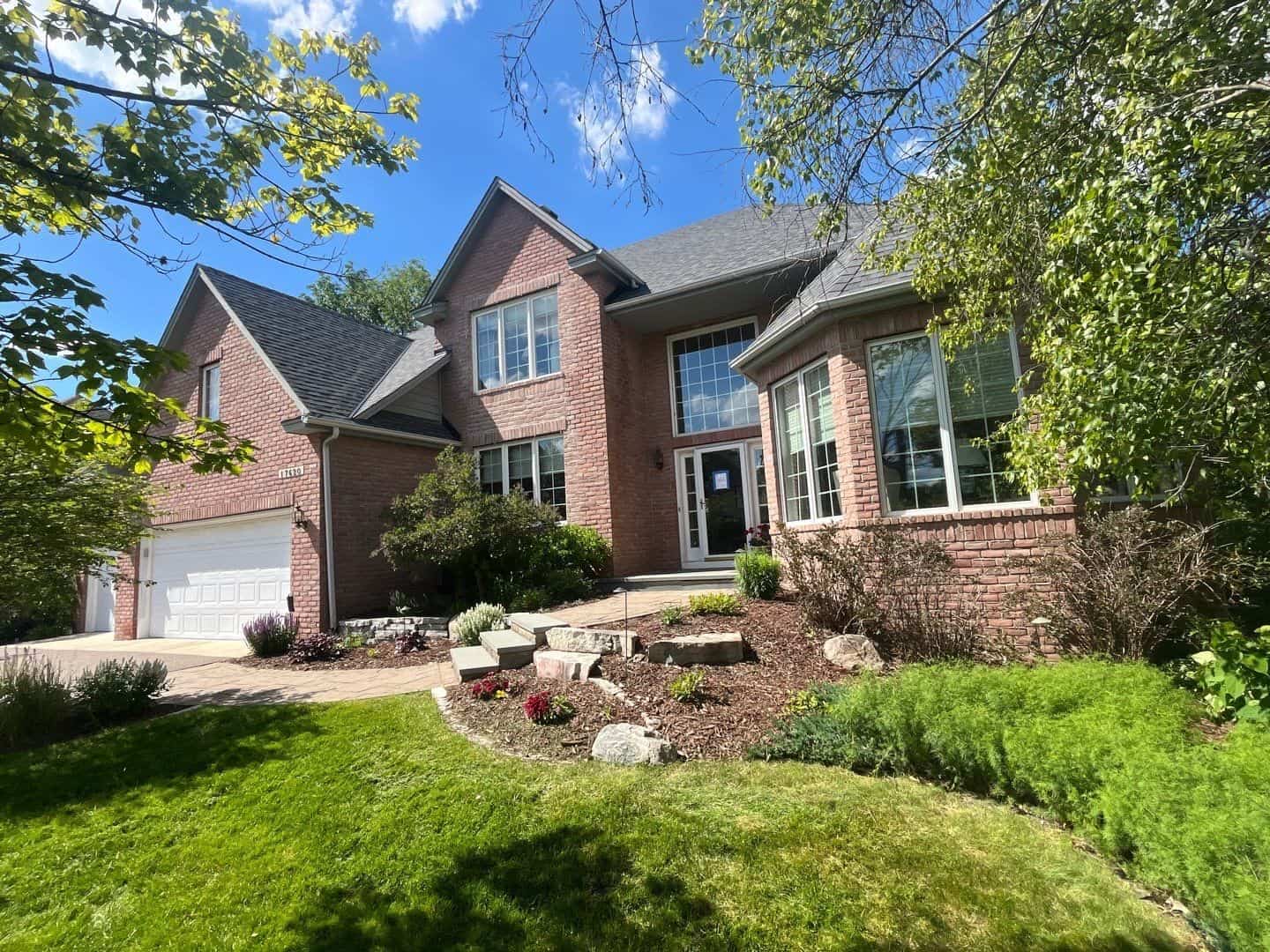 Another angle of the finished Estate Gray roof in Plymouth, MN