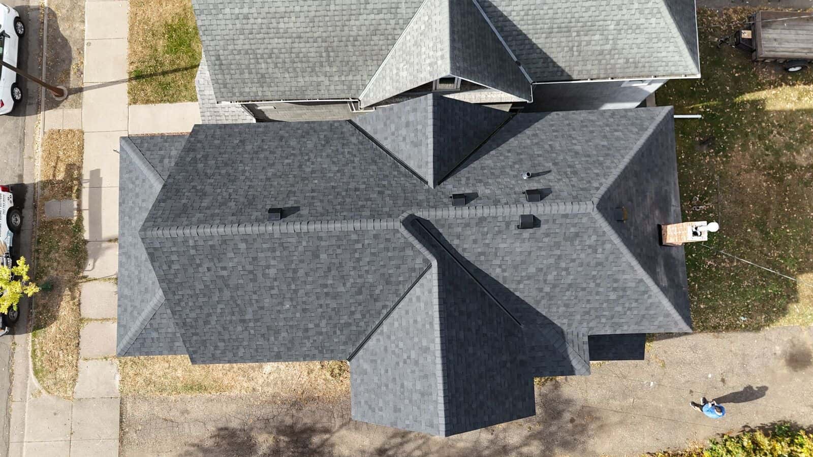 St. Paul, MN rental home with a new Owens Corning Duration roof in Onyx Black