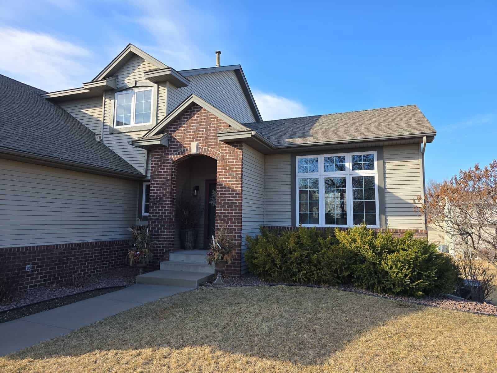 St. Michael, MN home with new Edco Entex steel siding in Claytone