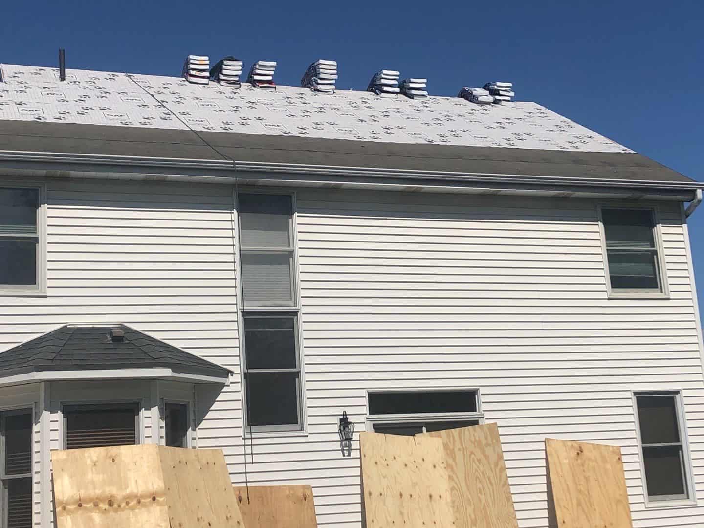 Roof edge detail on a new Charcoal roof in Eden Prairie, MN