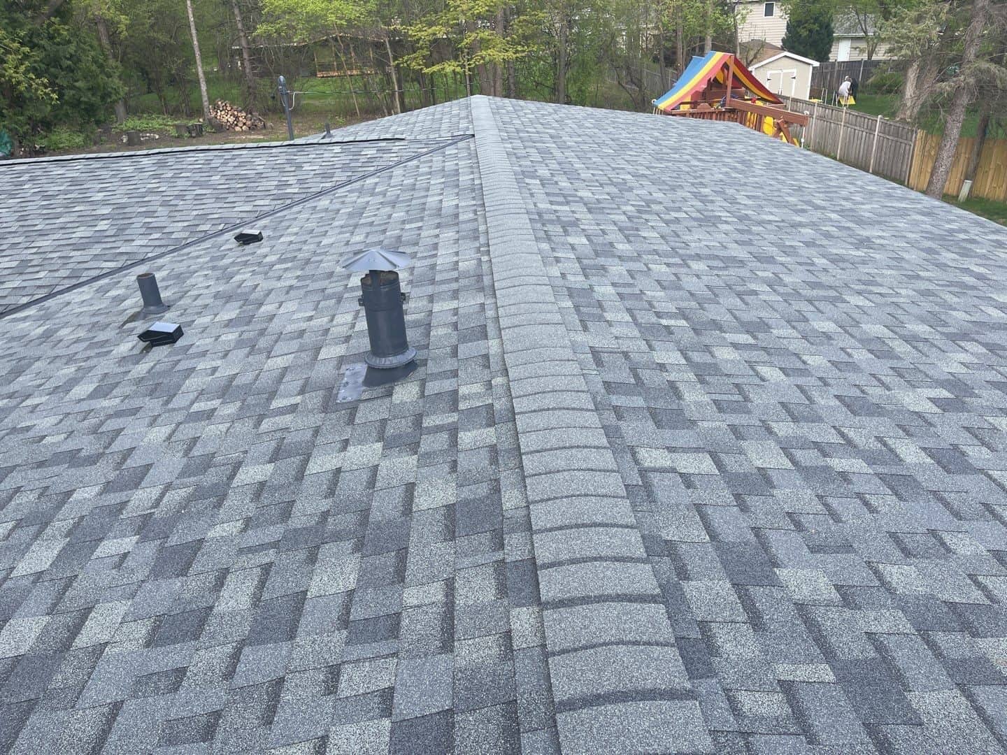 New Estate Gray shingle roof with ridge vent on a Minnetonka, MN home
