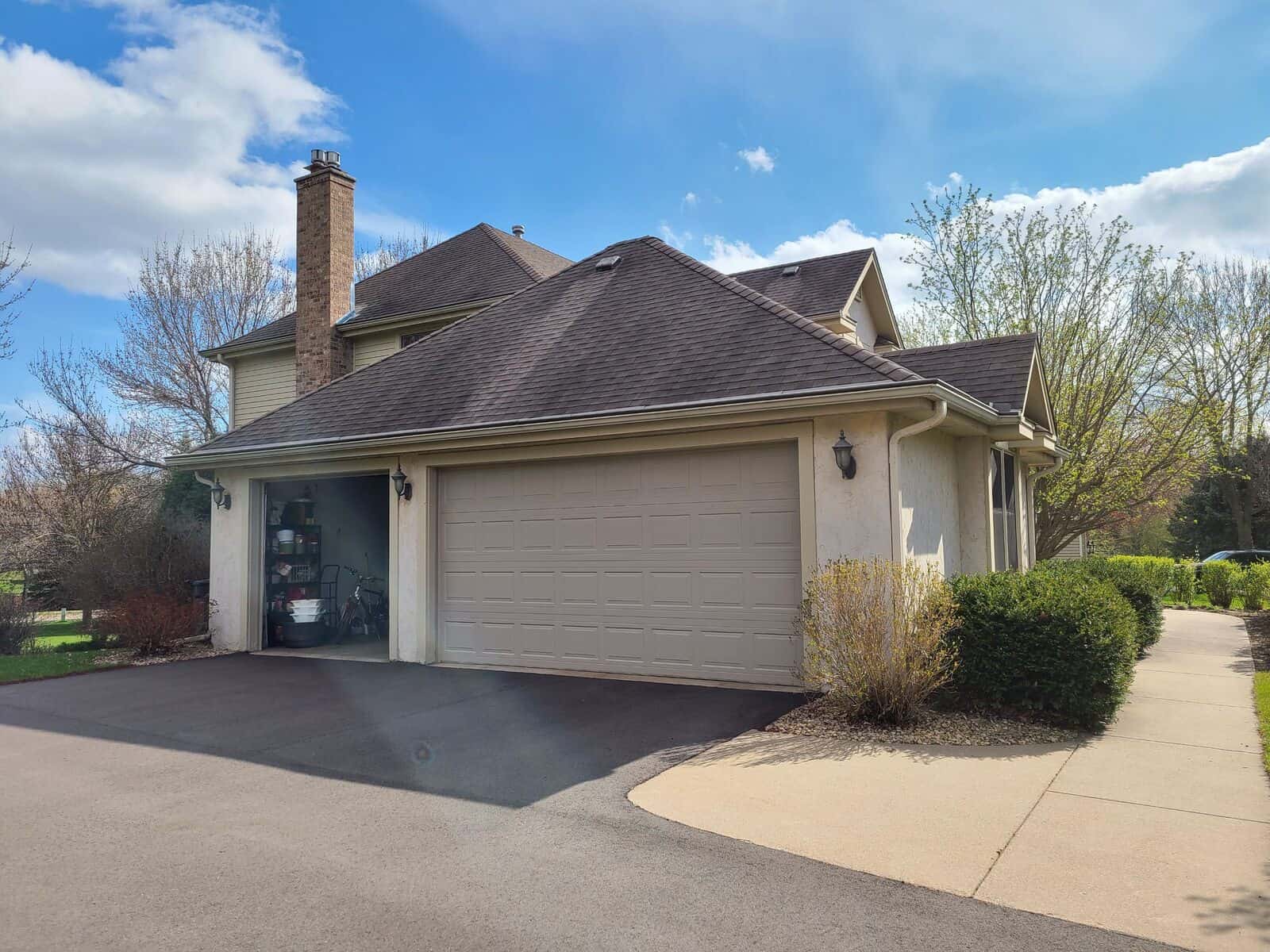 Garage view of an Eden Prairie, MN home with its new Teak roof