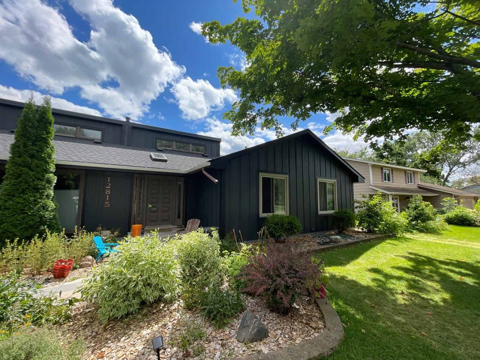 LP SmartSide ExpertFinish siding in Midnight Shadow on a Plymouth, MN home